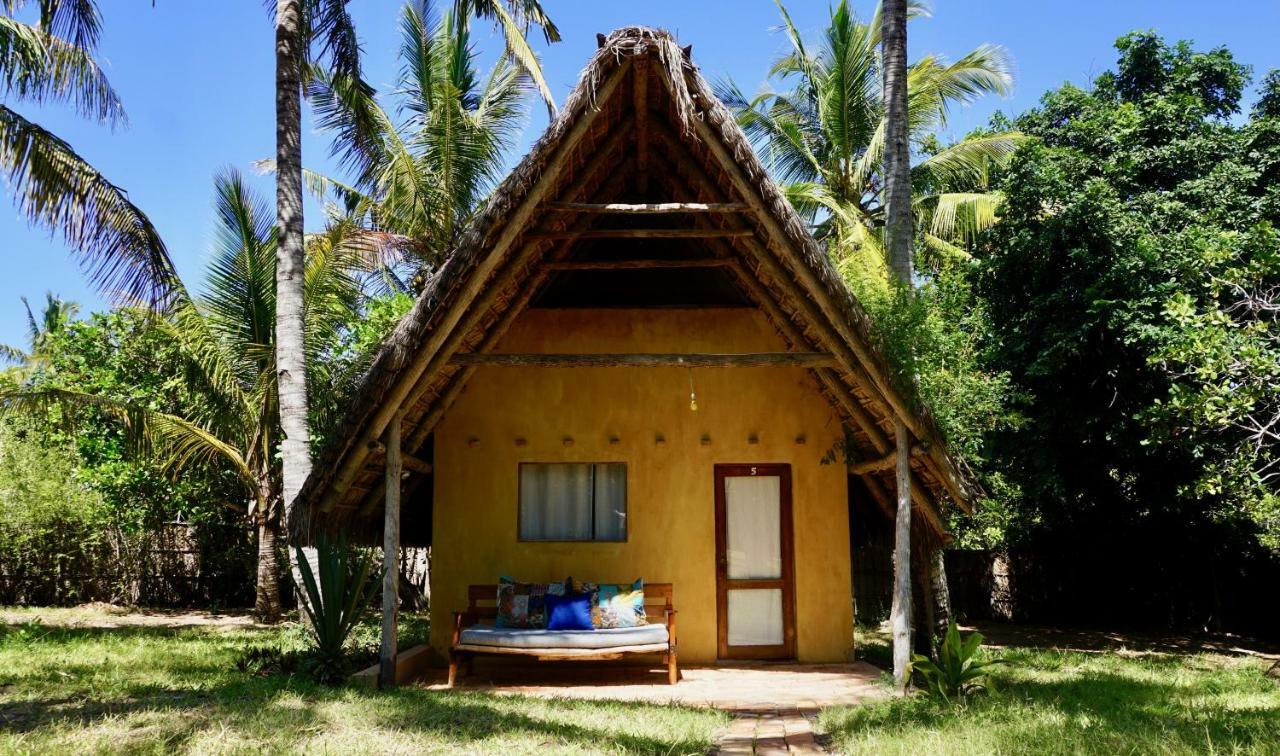 Turtle Cove Lodge And Yoga Shala Praia do Praia do Tofo Esterno foto