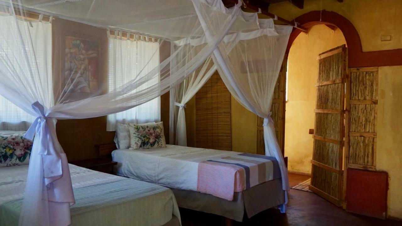 Turtle Cove Lodge And Yoga Shala Praia do Praia do Tofo Esterno foto